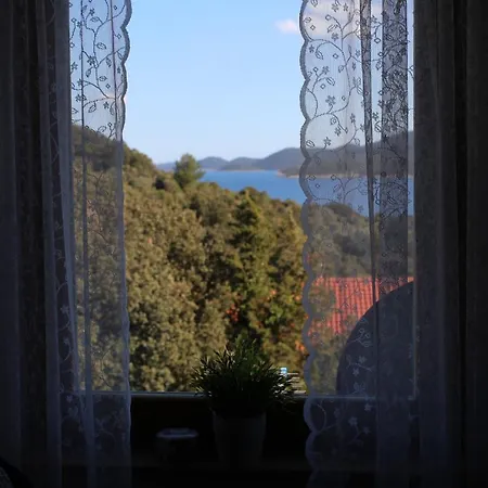 Lilly Apartamento Nerezine